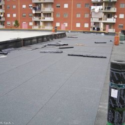 Impermeabilizzazione del terrazzo di copertura di un edificio scolastico